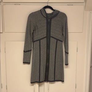 Zip up title nine dress.